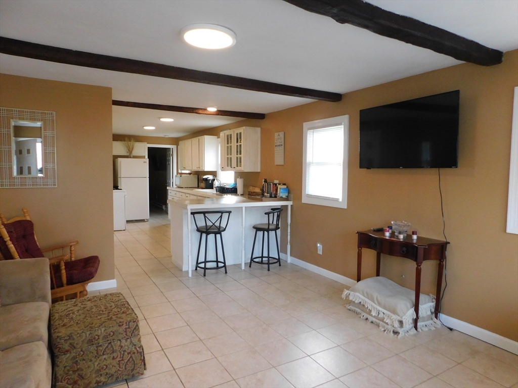 1 bed, 1 bath apartment for rent at 16 Thirteenth St, Wareham — photo 3 of 35