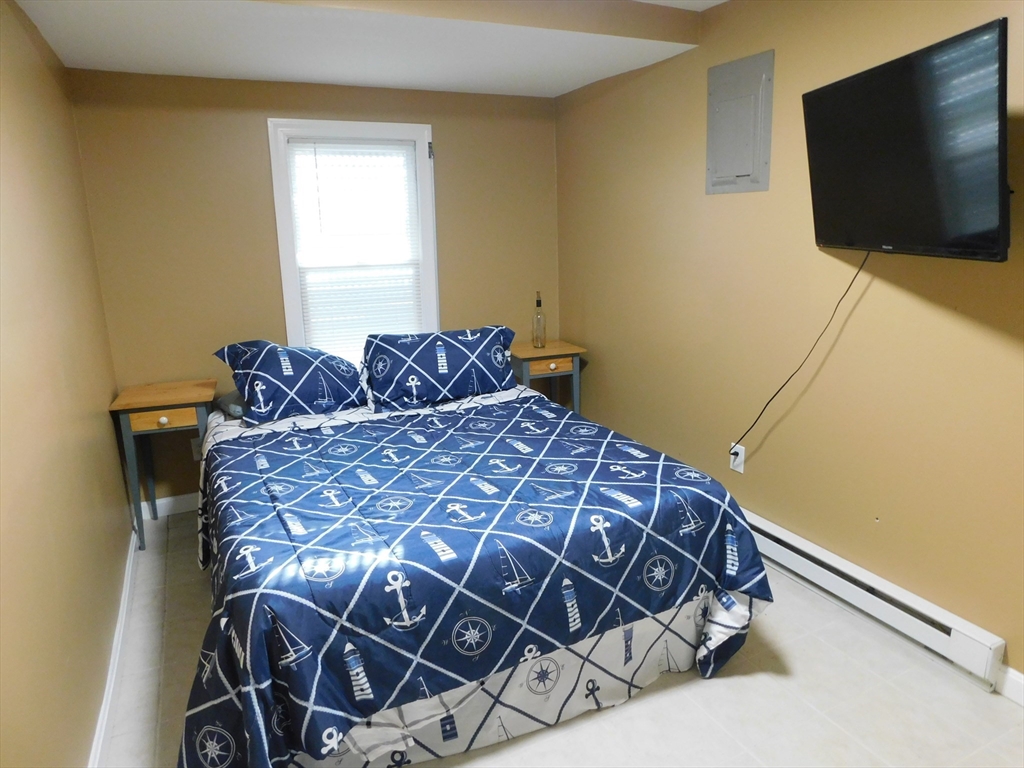 1 bed, 1 bath apartment for rent at 16 Thirteenth St, Wareham — photo 33 of 35