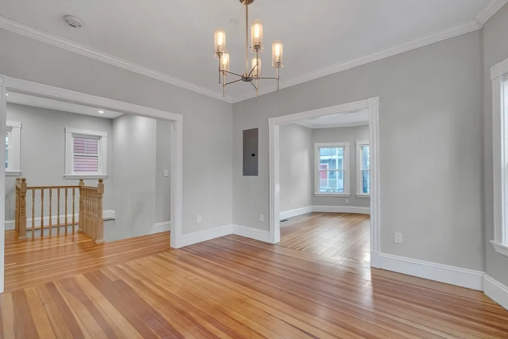 3 bed, 2 bath apartment for rent at 16 Traymore St Unit 16, Baldwin — photo 12 of 22