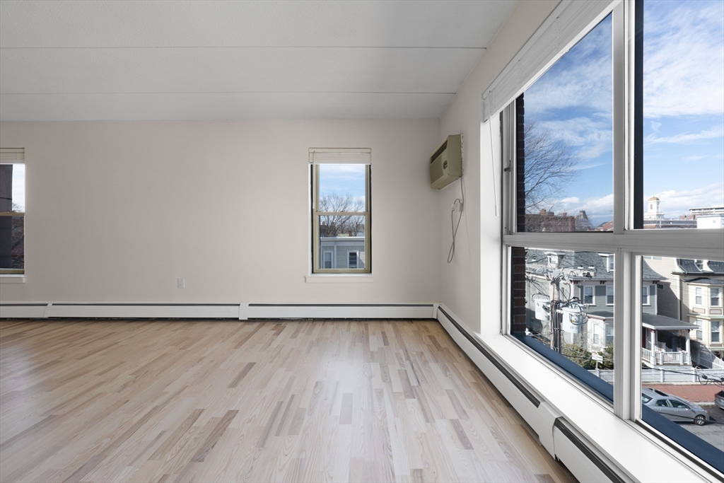 2 bed, 2 bath apartment for rent at 16 Trowbridge St Unit 34, Mid-Cambridge — photo 4 of 9