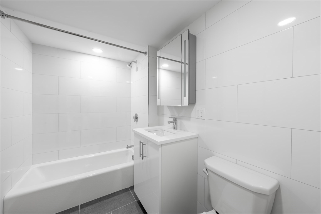 2 bed, 2 bath apartment for rent at 16 Trowbridge St Unit 34, Mid-Cambridge — photo 8 of 9