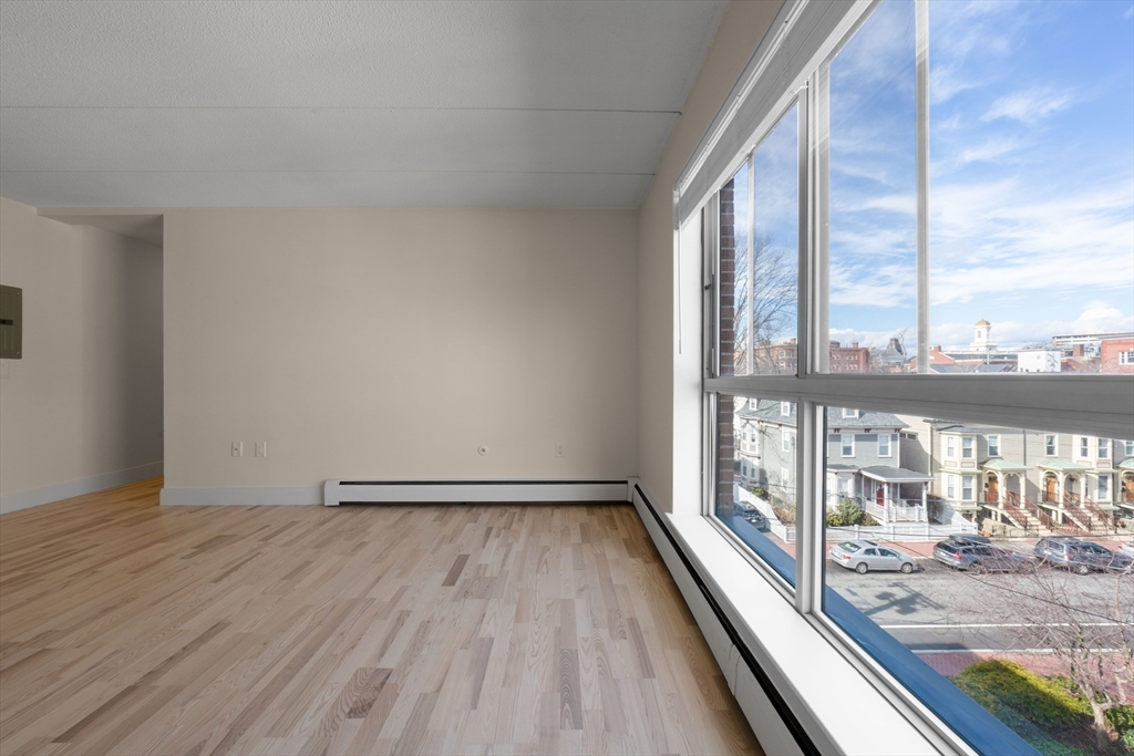 2 bed, 2 bath apartment for rent at 16 Trowbridge St Unit 34, Mid-Cambridge — photo 2 of 9