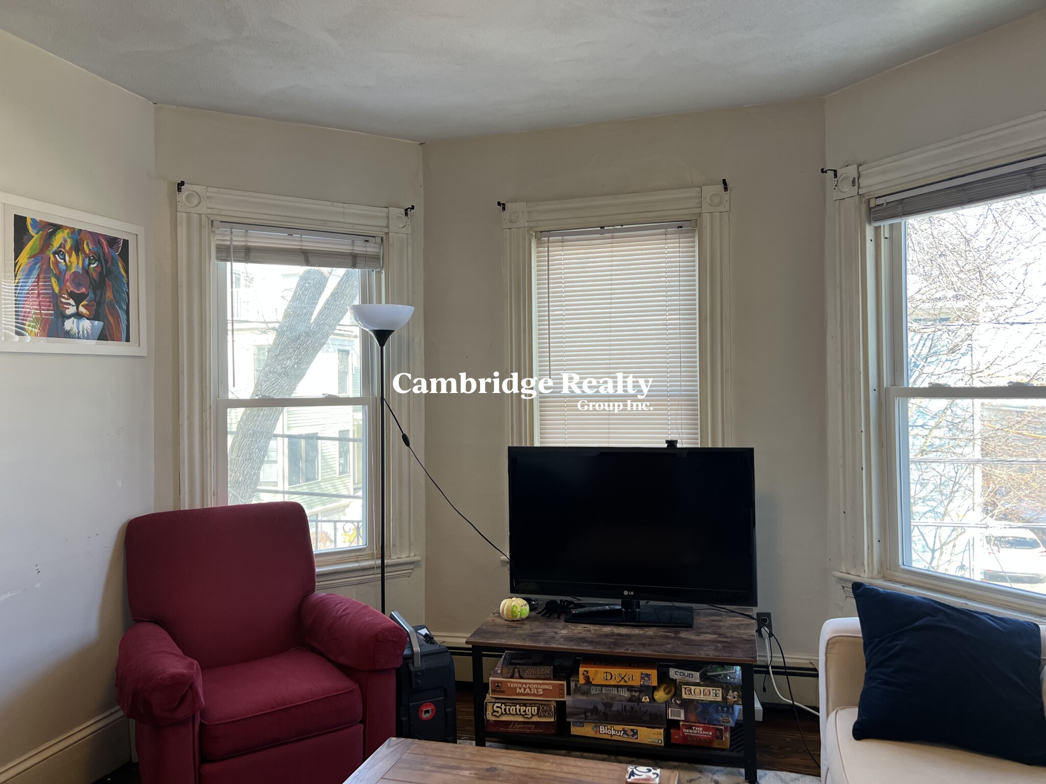 3 bed, 1 bath apartment for rent at 16 Valentine St Unit 2, Cambridgeport — photo 5 of 11