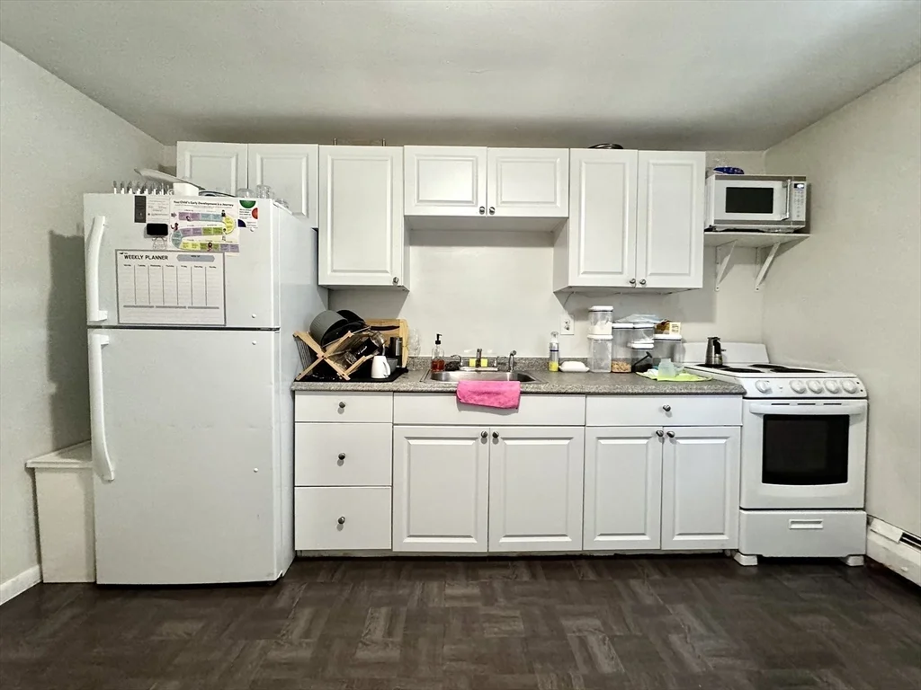 1 bed, 1 bath apartment for rent at 16 Vinal St Unit 3, Brighton — photo 2 of 18