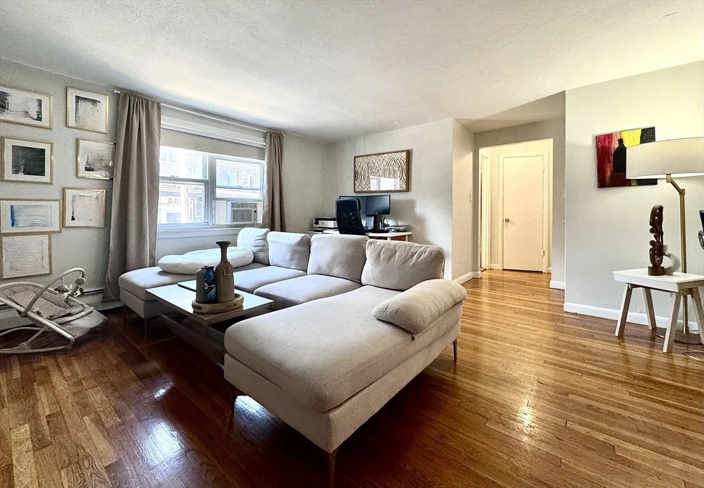 1 bed, 1 bath apartment for rent at 16 Vinal St Unit 3, Brighton — photo 5 of 18