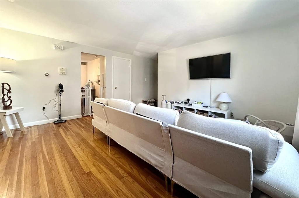 1 bed, 1 bath apartment for rent at 16 Vinal St Unit 3, Brighton — photo 7 of 18