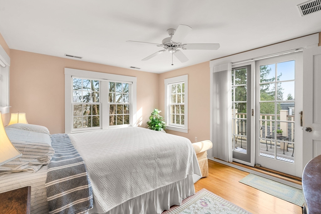 3 bed, 2 bath apartment for rent at 16 Waldron Ct, Marblehead — photo 18 of 22
