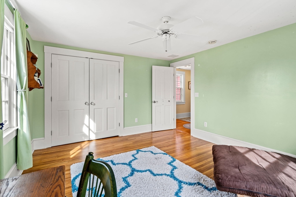 3 bed, 2 bath apartment for rent at 16 Waldron Ct, Marblehead — photo 11 of 22