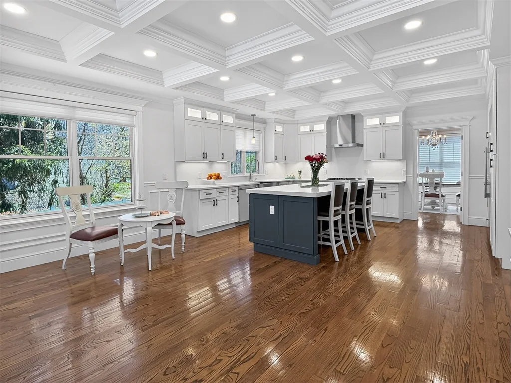 4 bed, 4+ bath apartment for rent at 16 Walsh Rd, Bedford — photo 10 of 42