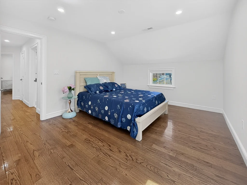4 bed, 4+ bath apartment for rent at 16 Walsh Rd, Bedford — photo 32 of 42