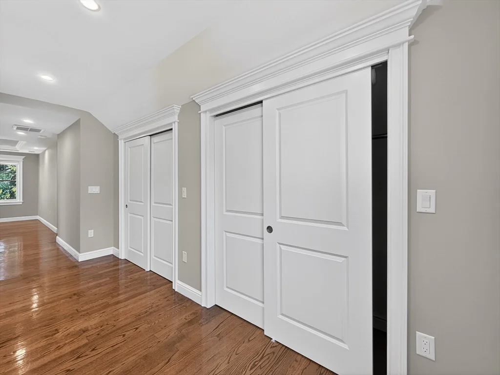 4 bed, 4+ bath apartment for rent at 16 Walsh Rd, Bedford — photo 21 of 42