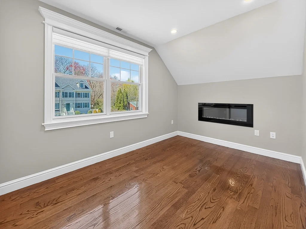 4 bed, 4+ bath apartment for rent at 16 Walsh Rd, Bedford — photo 22 of 42