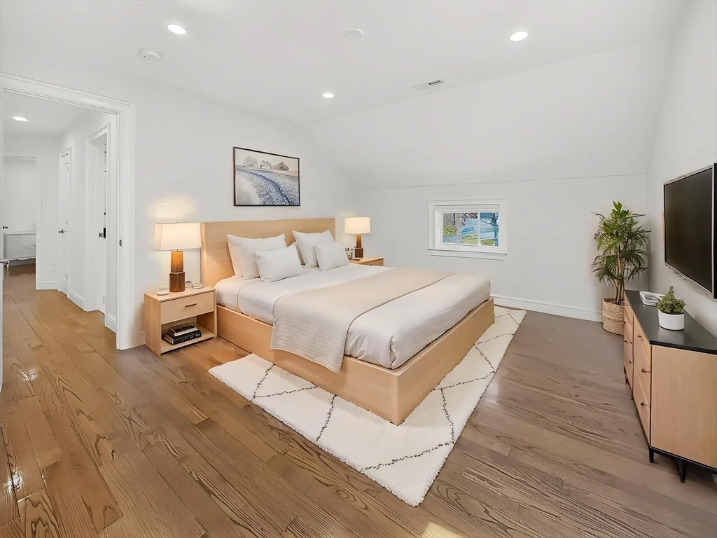 4 bed, 4+ bath apartment for rent at 16 Walsh Rd, Bedford — photo 34 of 42