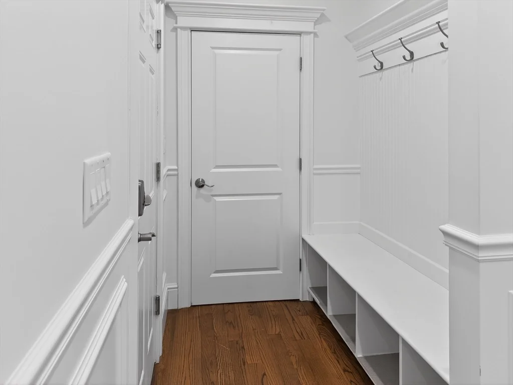 4 bed, 4+ bath apartment for rent at 16 Walsh Rd, Bedford — photo 11 of 42