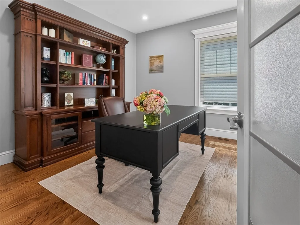 4 bed, 4+ bath apartment for rent at 16 Walsh Rd, Bedford — photo 7 of 42