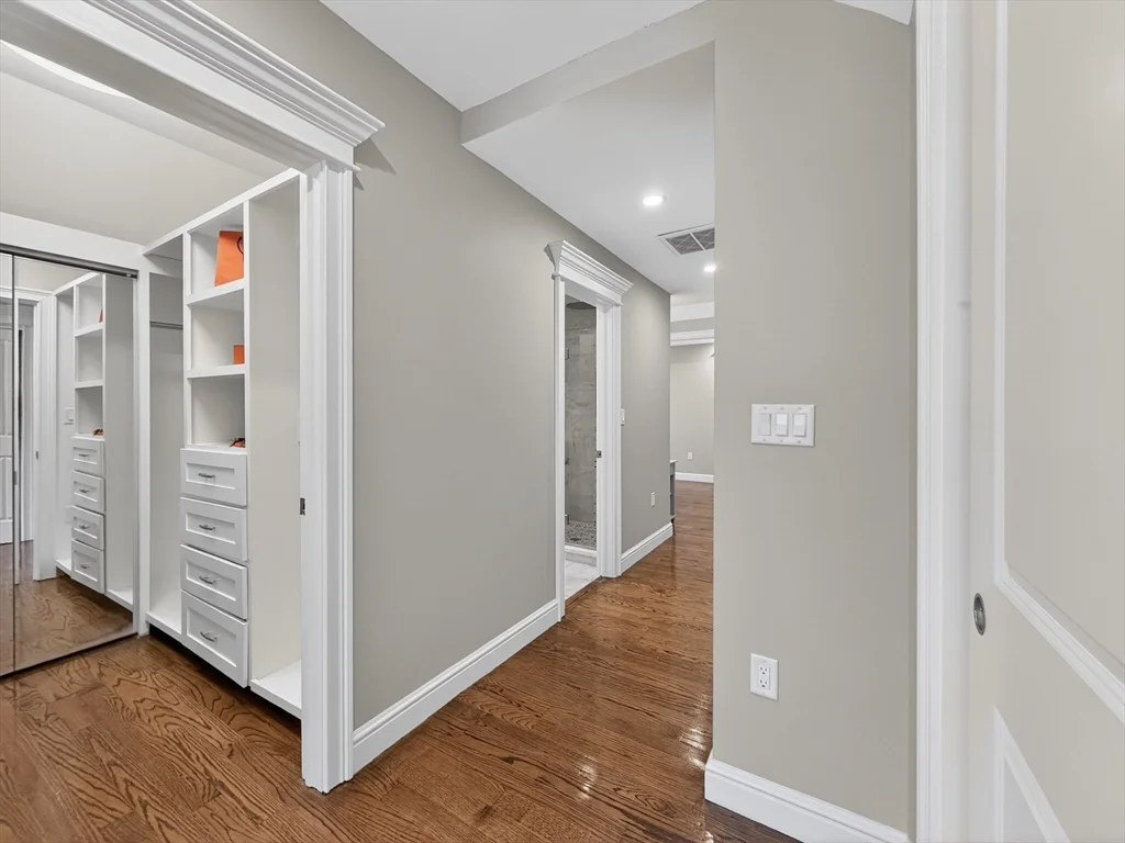 4 bed, 4+ bath apartment for rent at 16 Walsh Rd, Bedford — photo 20 of 42
