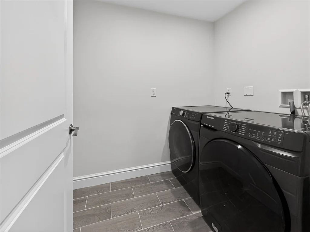4 bed, 4+ bath apartment for rent at 16 Walsh Rd, Bedford — photo 26 of 42