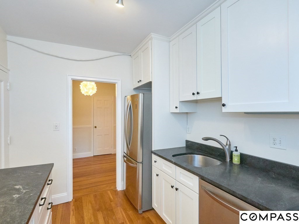 1 bed, 1 bath apartment for rent at 16 Ware St Unit 2, Harvard Square — photo 5 of 15