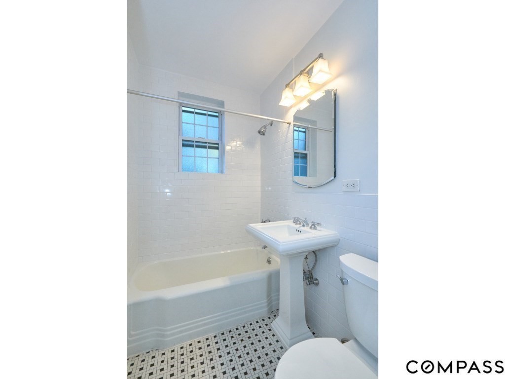 1 bed, 1 bath apartment for rent at 16 Ware St Unit 2, Harvard Square — photo 10 of 15