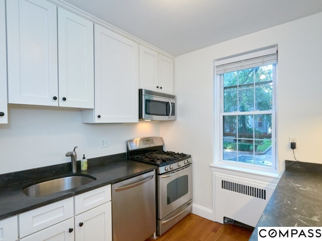 1 bed, 1 bath apartment for rent at 16 Ware St Unit 2, Harvard Square — photo 4 of 15