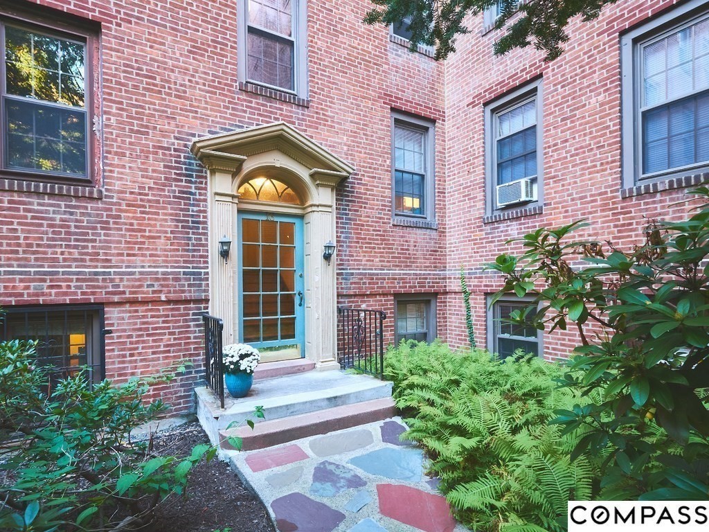 1 bed, 1 bath apartment for rent at 16 Ware St Unit 2, Harvard Square — photo 12 of 15