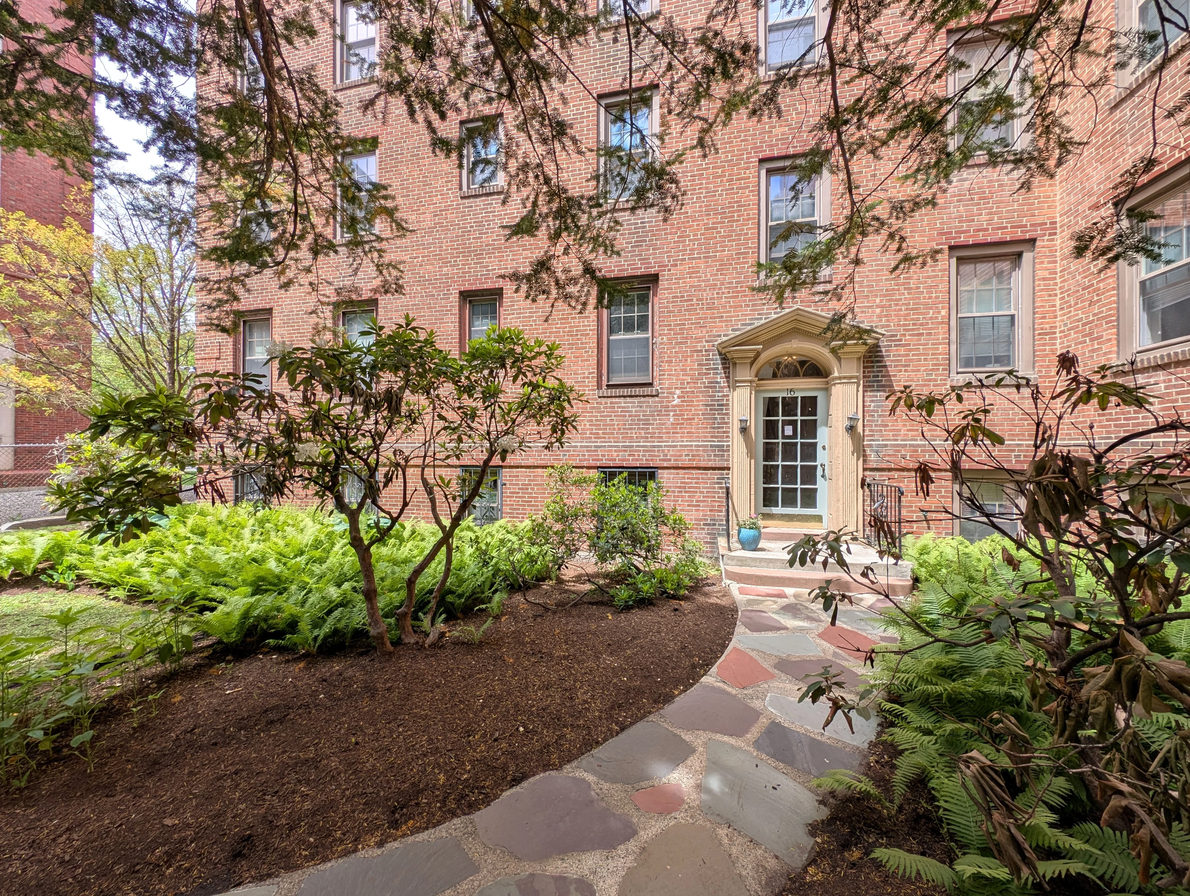 2 bed, 1 bath apartment for rent at 16 Ware St Unit B, Mid Cambridge — photo 19 of 20