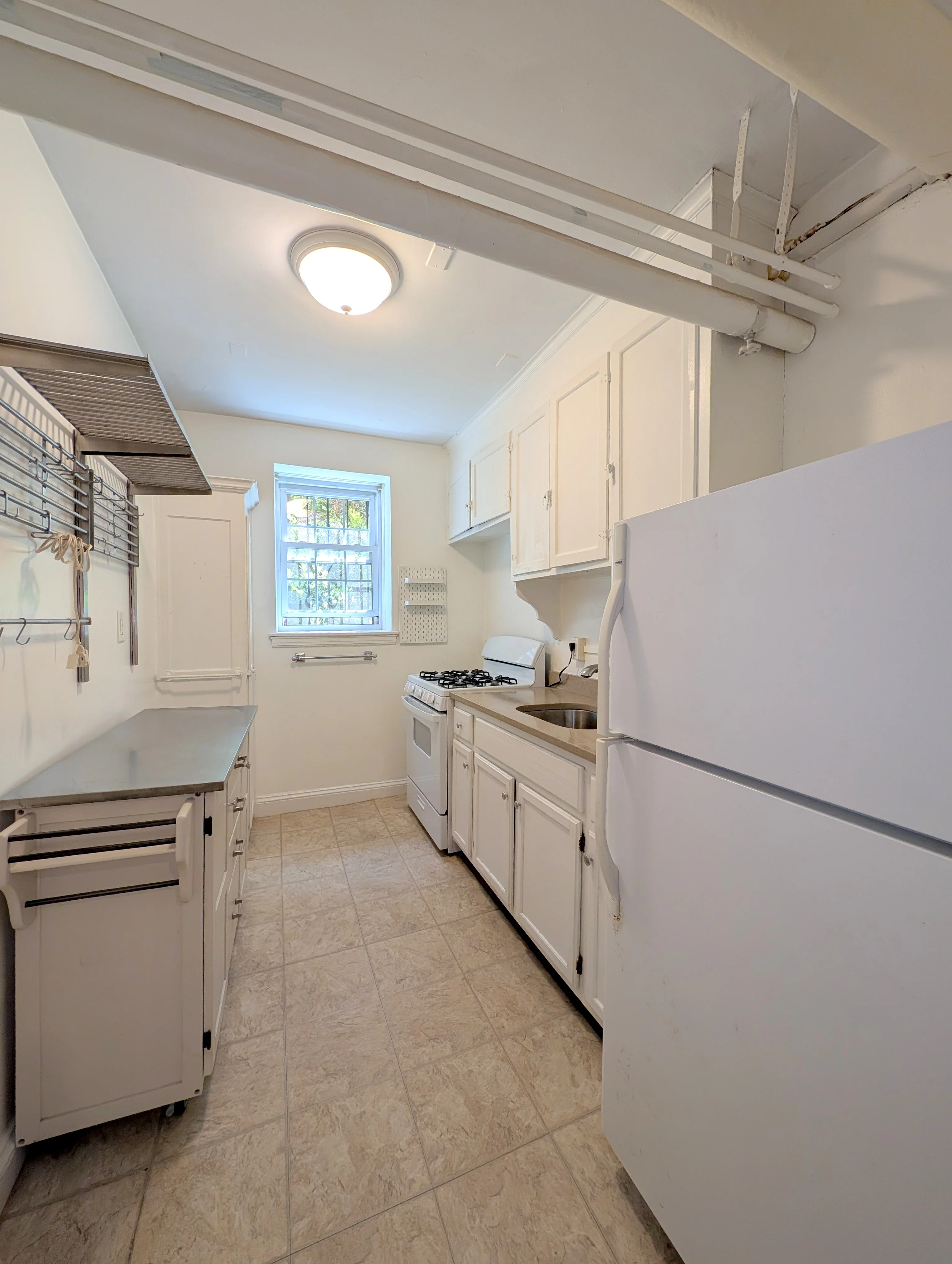 2 bed, 1 bath apartment for rent at 16 Ware St Unit B, Mid Cambridge — photo 1 of 20