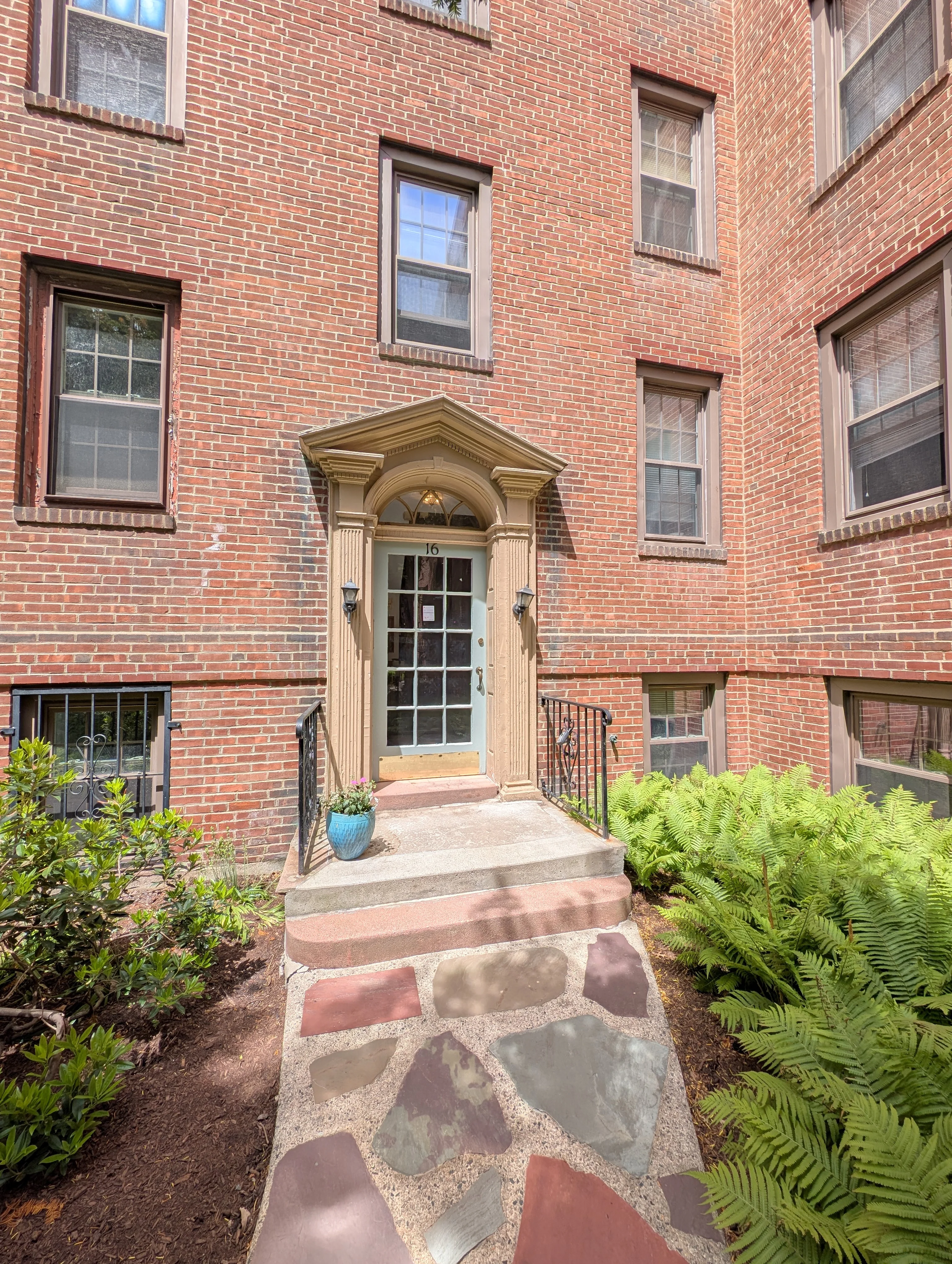 2 bed, 1 bath apartment for rent at 16 Ware St Unit B, Mid Cambridge — photo 17 of 20