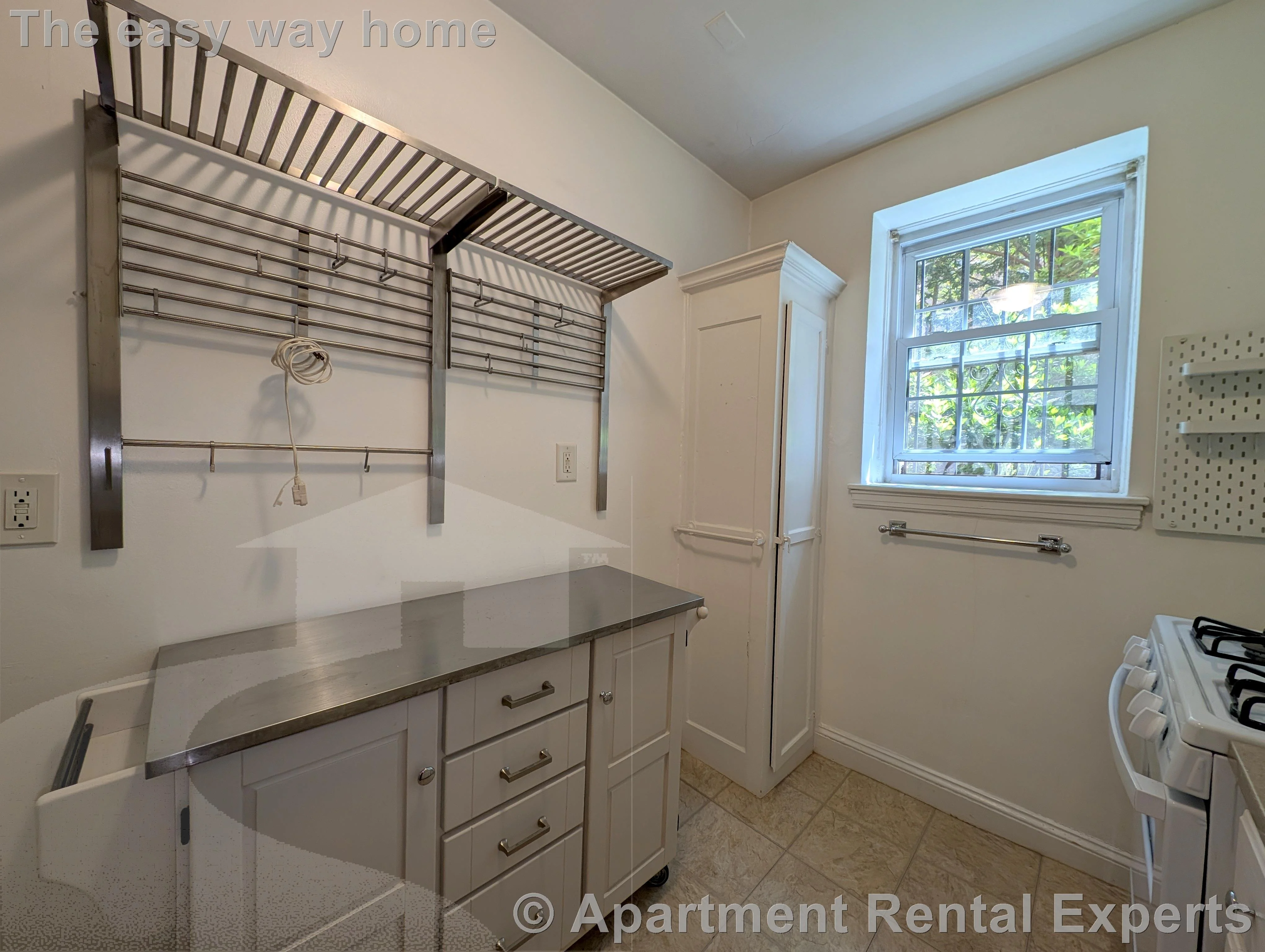 2 bed, 1 bath apartment for rent at 16 Ware St Unit Unit #B, Harvard Square — photo 4 of 20
