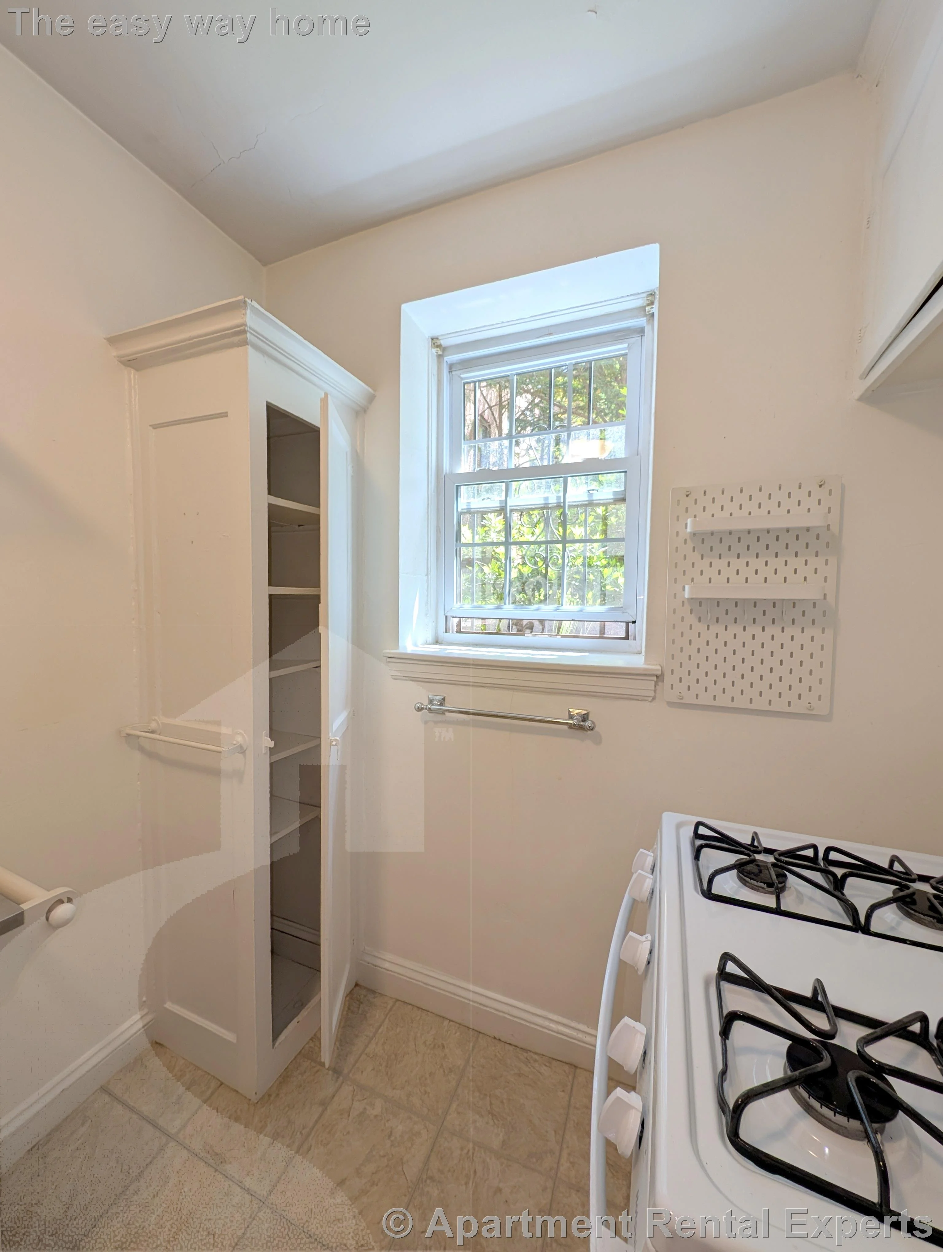 2 bed, 1 bath apartment for rent at 16 Ware St Unit Unit #B, Harvard Square — photo 3 of 20