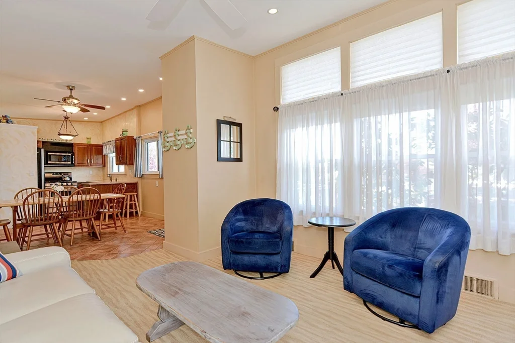 3 bed, 1 bath apartment for rent at 16 Warwick Rd Unit WINTER, East Gloucester — photo 11 of 25