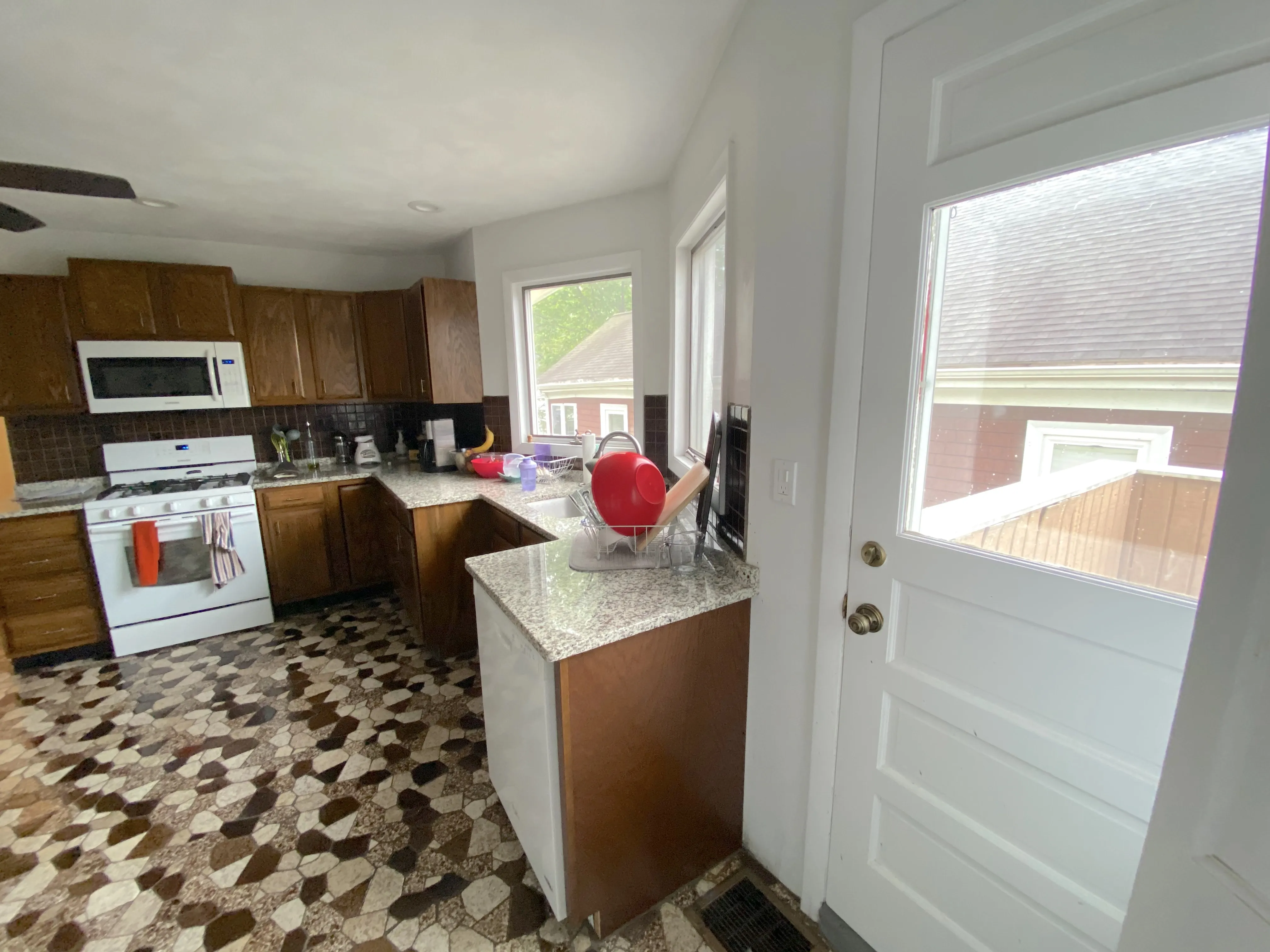 4 bed, 1 bath apartment for rent at 16 Watson St Unit 2, West Somerville — photo 15 of 36