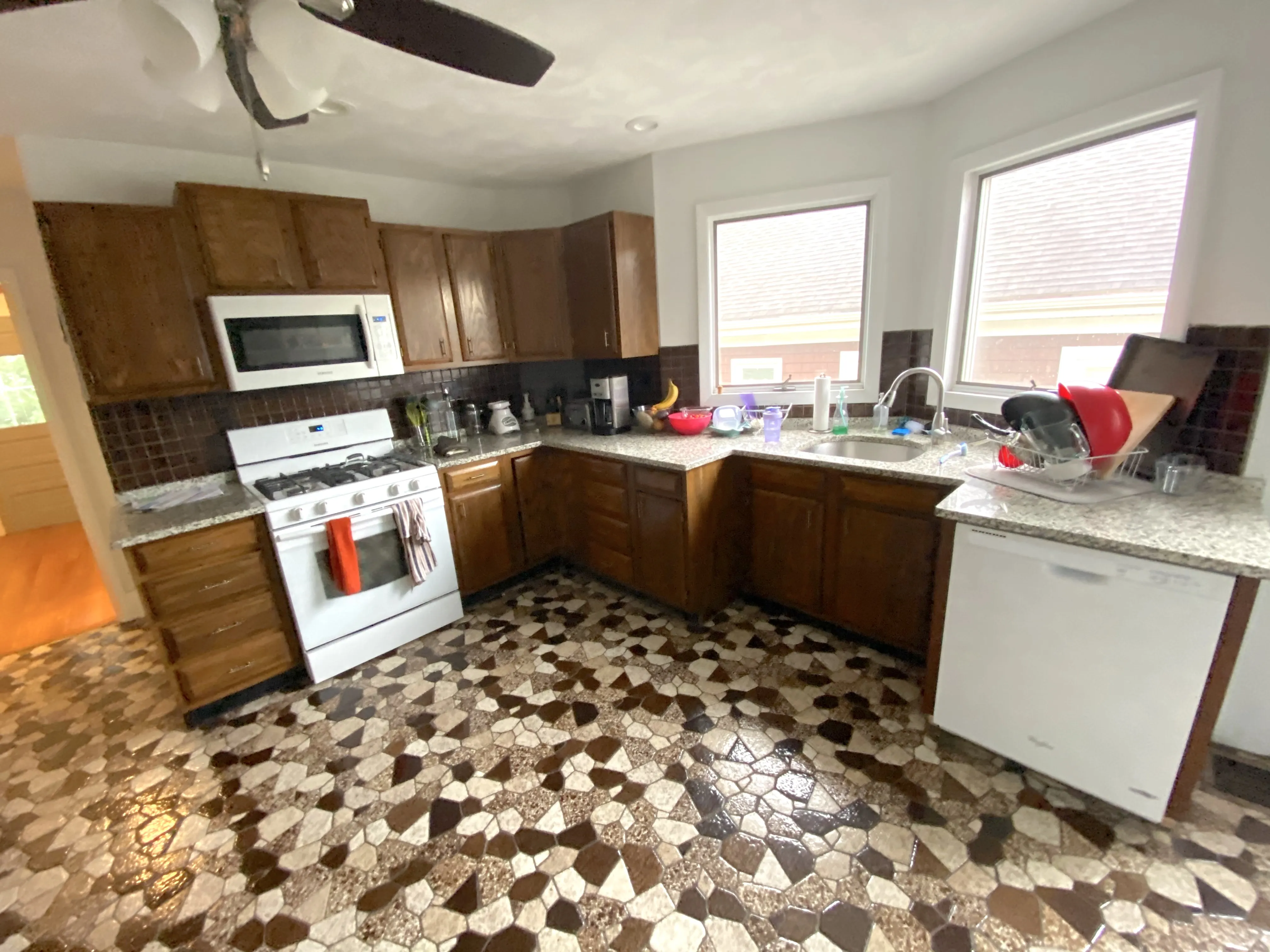 4 bed, 1 bath apartment for rent at 16 Watson St Unit 2, West Somerville — photo 17 of 36