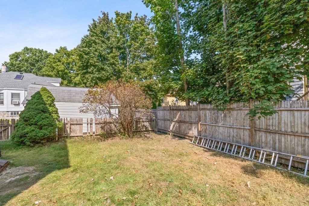 3 bed, 1 bath apartment for rent at 16 Wedgemere Unit 16, West Roxbury — photo 19 of 19