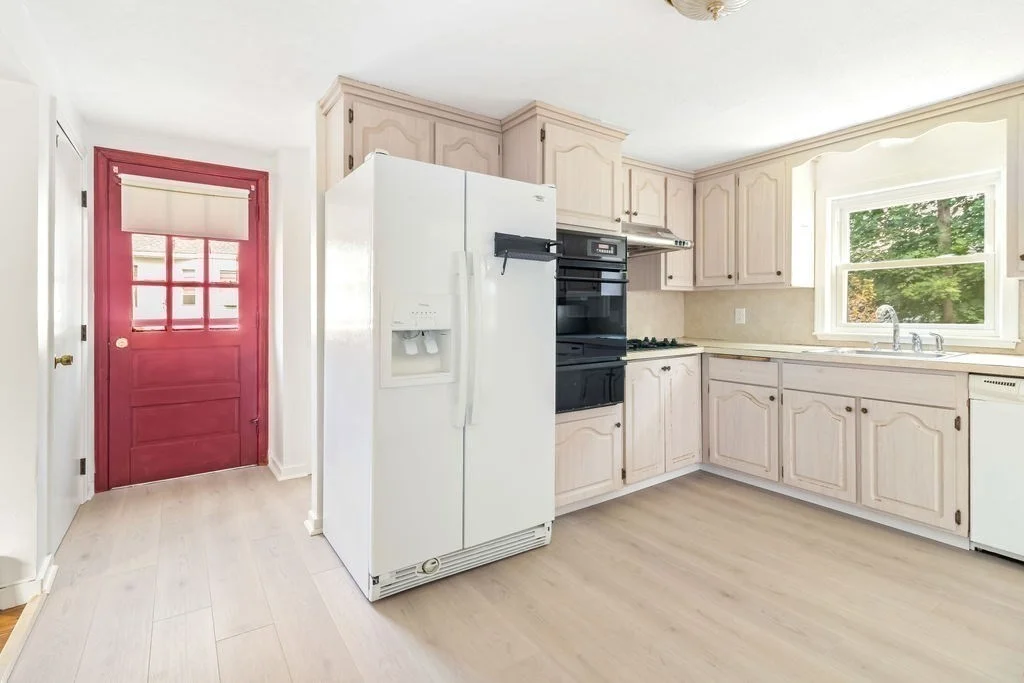 3 bed, 1 bath apartment for rent at 16 Wedgemere Unit 16, West Roxbury — photo 2 of 19