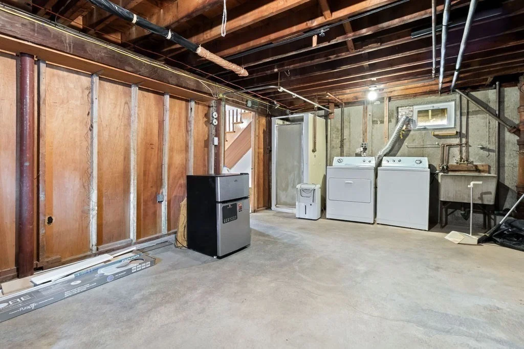 3 bed, 1 bath apartment for rent at 16 Wedgemere Unit 16, West Roxbury — photo 17 of 19