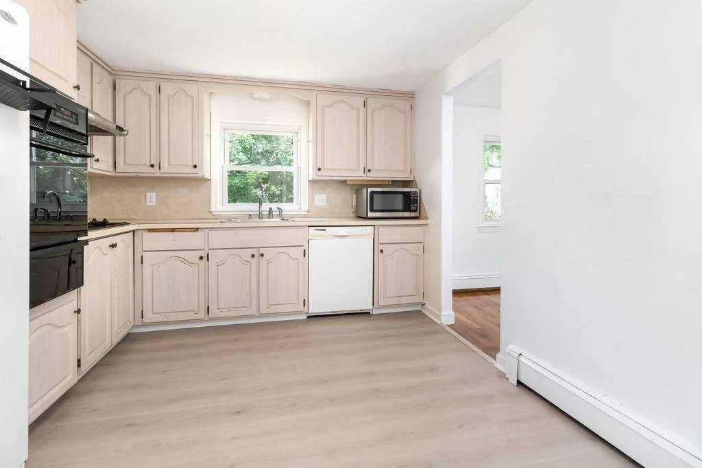 3 bed, 1 bath apartment for rent at 16 Wedgemere Unit 16, West Roxbury — photo 5 of 19