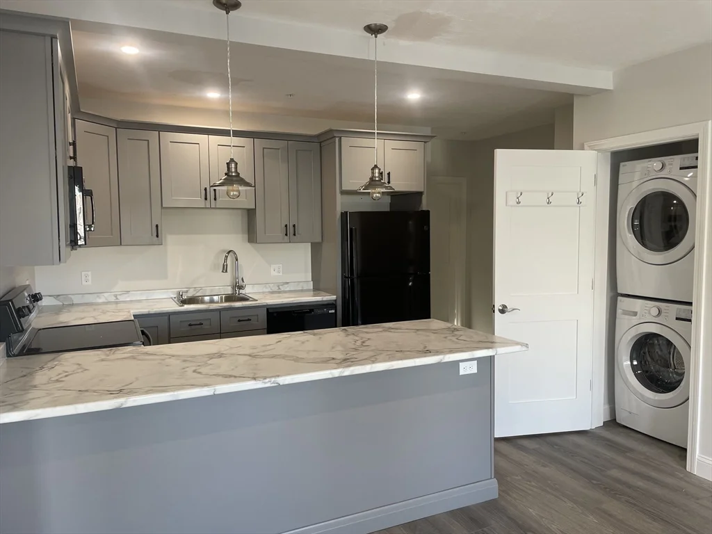 3 bed, 1 bath apartment for rent at 16 Wendell St Unit 6, Lawrence