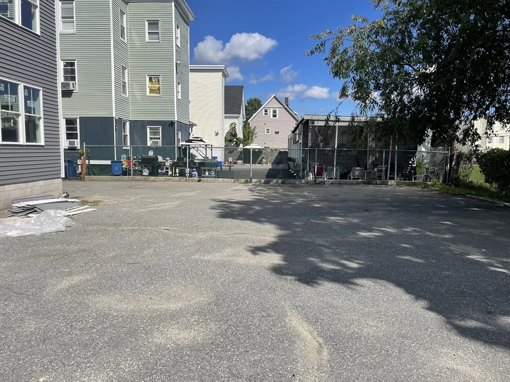 3 bed, 1 bath apartment for rent at 16 Wendell St Unit 6, Lawrence — photo 10 of 12
