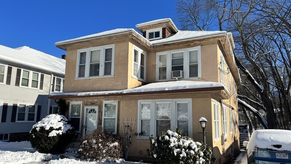 3 bed, 1 bath apartment for rent at 16 Wentworth Unit 1, Worcester — photo 1 of 9