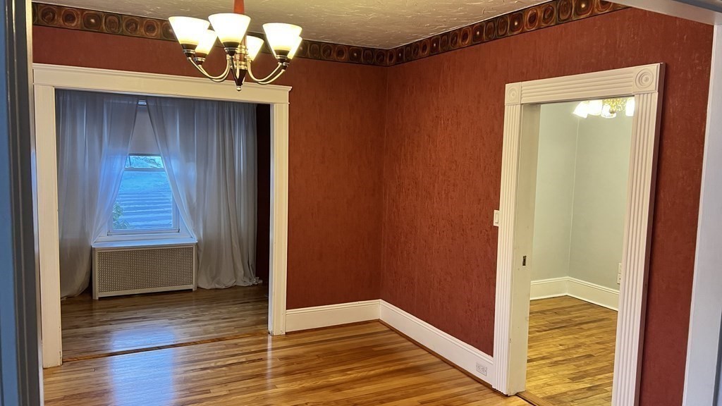 3 bed, 1 bath apartment for rent at 16 Wentworth Unit 1, Worcester — photo 2 of 9