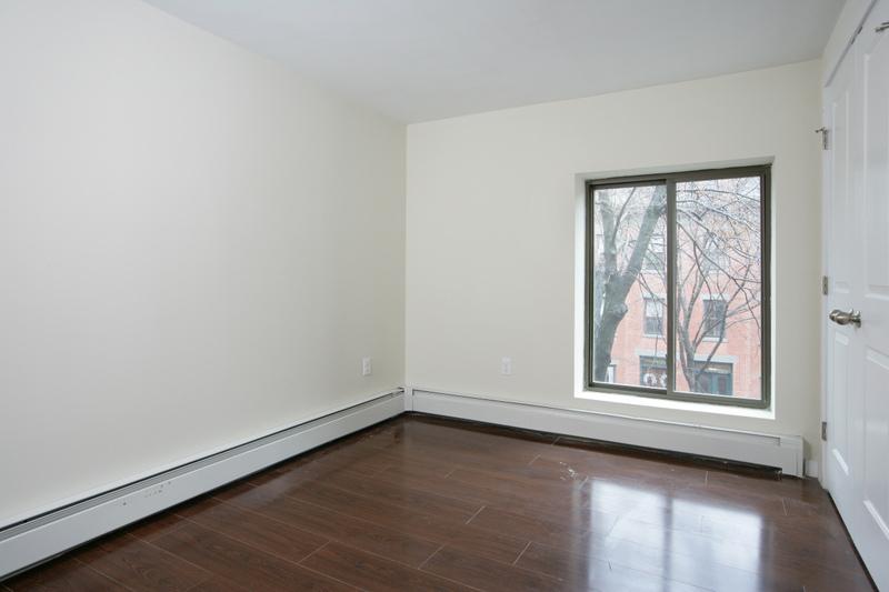 4 bed, 2 bath apartment for rent at 16 West Springfield St Unit 2, South End — photo 2 of 4