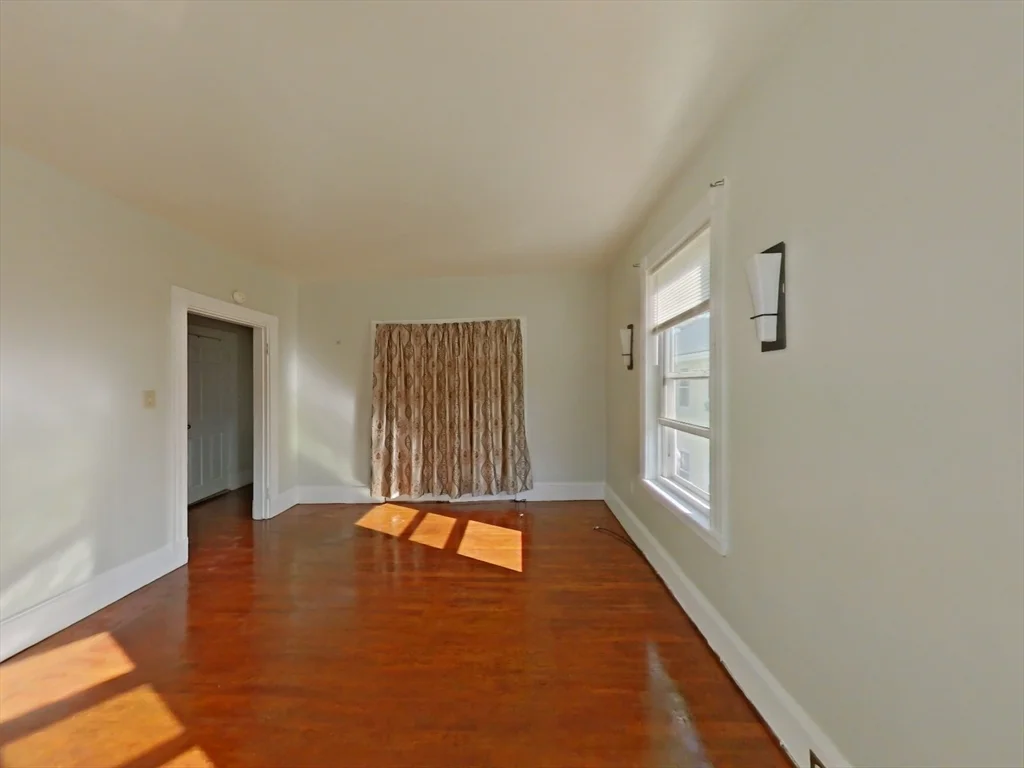 2 bed, 1 bath apartment for rent at 16 West Squantum St Unit 2, Quincy — photo 7 of 7