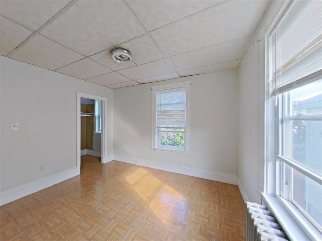 2 bed, 1 bath apartment for rent at 16 West Squantum St Unit 2, Quincy — photo 4 of 7