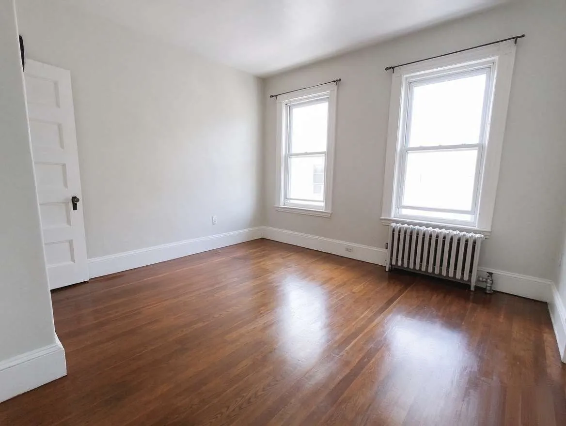 2 bed, 1 bath apartment for rent at 16 West Squantum St Unit 2, Quincy — photo 12 of 14