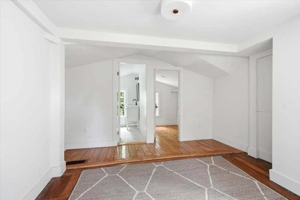 3 bed, 2 bath apartment for rent at 16 West St, Hingham — photo 15 of 27
