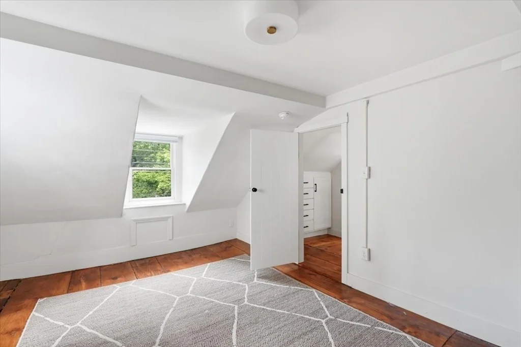 3 bed, 2 bath apartment for rent at 16 West St, Hingham — photo 16 of 27