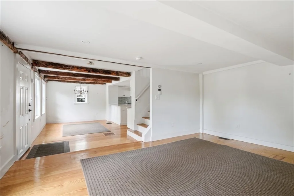 3 bed, 2 bath apartment for rent at 16 West St, Hingham — photo 9 of 27