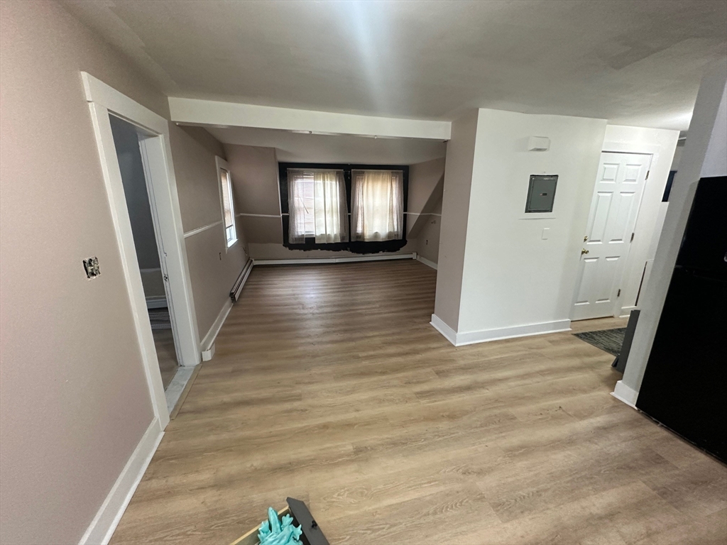 3 bed, 1 bath apartment for rent at 16 West St Unit 3, Franklin — photo 4 of 6