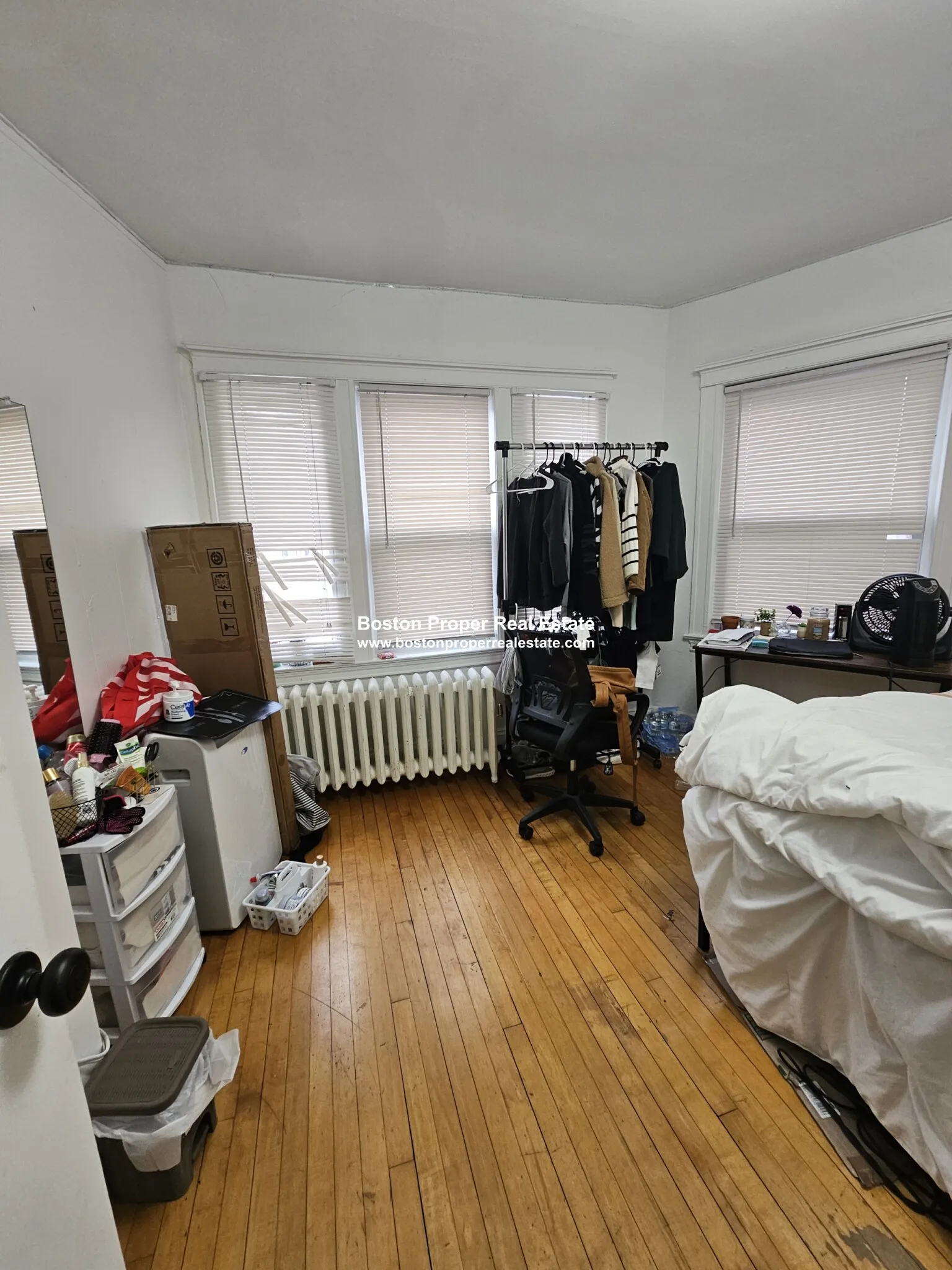 3 bed, 1 bath apartment for rent at 16 Westland Ave Unit 105, Fenway — photo 2 of 27
